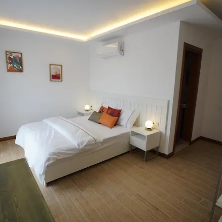 Mons Casa Boutique *