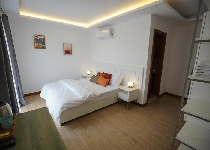 Mons Casa Boutique *